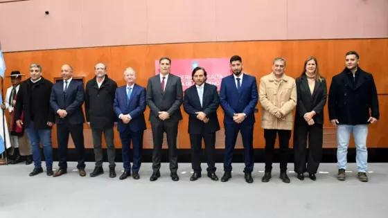 El gobernador Sáenz tomó juramento al nuevo ministro de Seguridad y Justicia, Nicolás Avellaneda