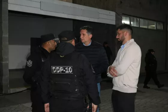 Operativo de seguridad durante el partido Boca Juniors versus Atlético Paranaense en el estadio Martearena.