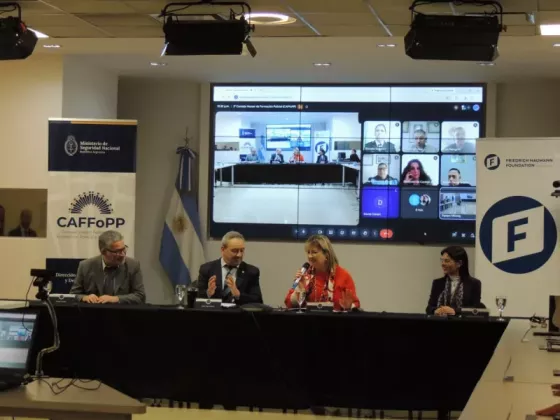 Salta participó de un encuentro nacional para fortalecer la formación policial