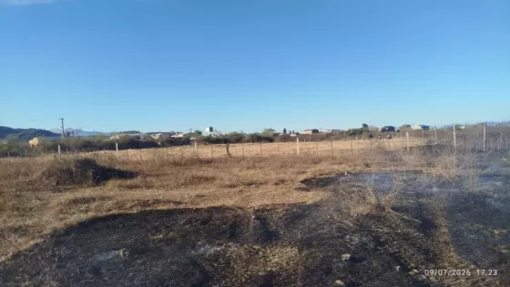 Distintas áreas operativas de Seguridad intervinieron por incendios de pastizales en Capital y el Valle de Lerma