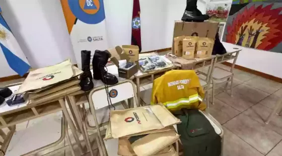 Entregaron indumentaria de protección personal a brigadistas forestales