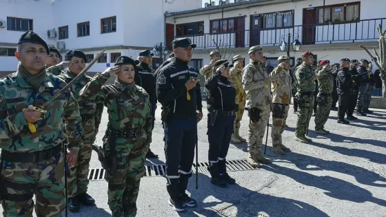 El vicegobernador tomó juramento a las nuevas autoridades de la Jefatura de Policía