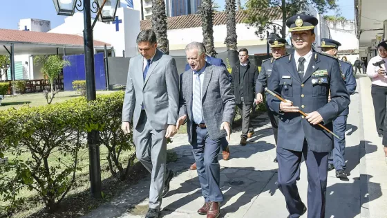 El vicegobernador tomó juramento a las nuevas autoridades de la Jefatura de Policía