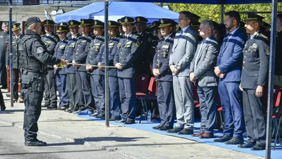 El vicegobernador tomó juramento a las nuevas autoridades de la Jefatura de Policía