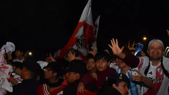River recibió la ovación del público salteño que enloqueció con su llegada a Salta