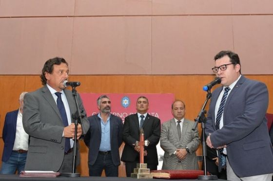 El gobernador Sáenz tomó juramento al nuevo Ministro de Salud Pública y a Secretarios del Gobierno de Salta