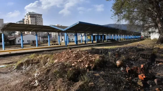 Sáenz supervisó la asistencia integral de la Provincia a las familias afectadas por los incendios en barrio El Refugio
