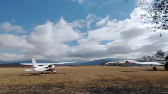 Defensa Civil realizó sobrevuelo de monitoreo en Salta Capital y alrededores tras los incendios