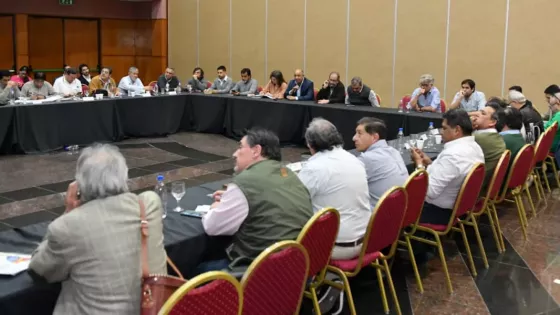 Provincia y gremios estatales firmaron acuerdo salarial