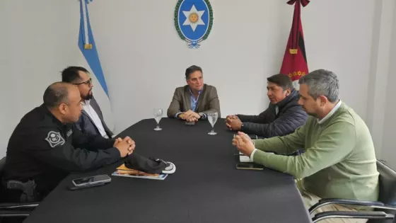 Agenda de trabajo conjunto entre el Ministerio de Seguridad y el municipio de Santa Victoria Oeste