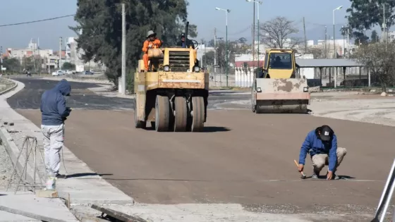 Puentes sobre el río Vaqueros y Circunvalación: Sáenz supervisó la obra que avanza con asistencia financiera provincial