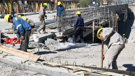 Puentes sobre el río Vaqueros y Circunvalación: Sáenz supervisó la obra que avanza con asistencia financiera provincial