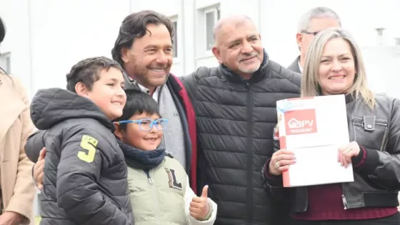 Entrega de 138 viviendas en Capital