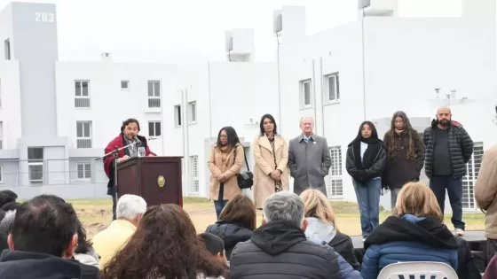 Entrega de 138 viviendas en Capital
