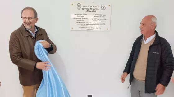 Camacho participó en la inauguración de la tercera etapa de la ampliación del edificio municipal de Las Lajitas