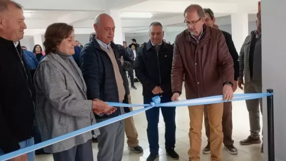 Camacho participó en la inauguración de la tercera etapa de la ampliación del edificio municipal de Las Lajitas
