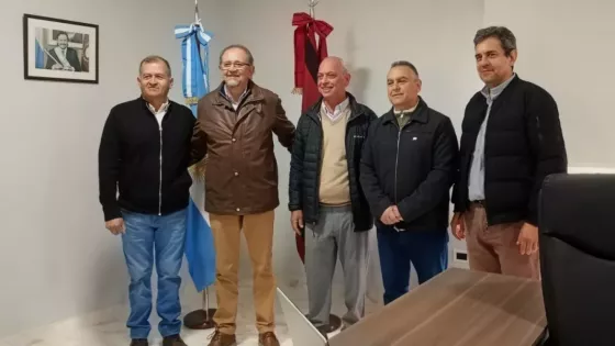 Camacho participó en la inauguración de la tercera etapa de la ampliación del edificio municipal de Las Lajitas