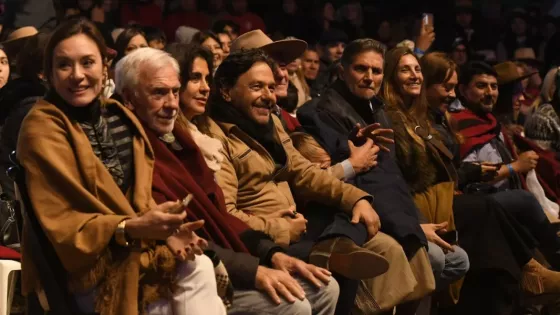 Sáenz compartió con miles de familias el tradicional Festival de la Doma y Folclore en San Lorenzo