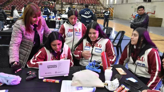 Dos equipos de escuelas salteñas viajarán a Neuquén para disputar la Final Nacional de la Copa Robótica 2026
