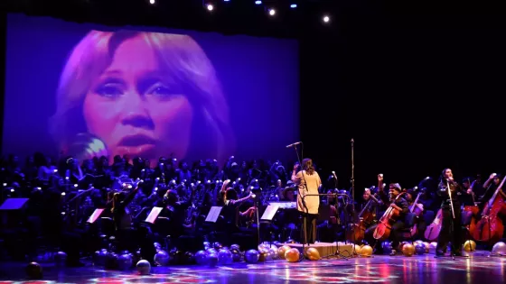 ABBA Sinfónico: una noche de música, danza y ovación en el Teatro Provincial