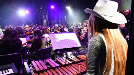 ABBA Sinfónico: una noche de música, danza y ovación en el Teatro Provincial