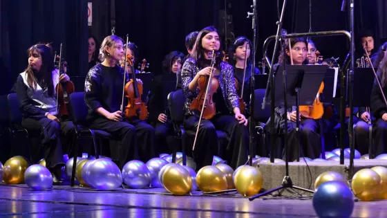 ABBA Sinfónico: una noche de música, danza y ovación en el Teatro Provincial