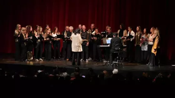 ABBA Sinfónico: una noche de música, danza y ovación en el Teatro Provincial
