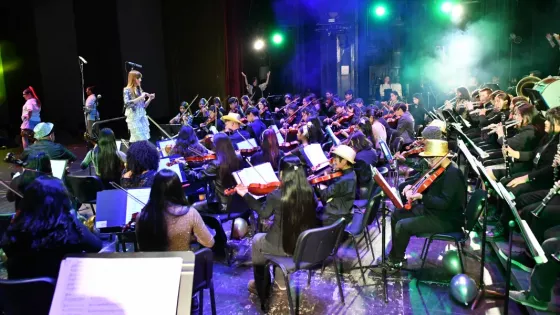 ABBA Sinfónico: una noche de música, danza y ovación en el Teatro Provincial