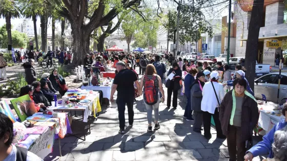 Con gran convocatoria, se realizó la Expo de Personas Mayores en Plaza Belgrano
