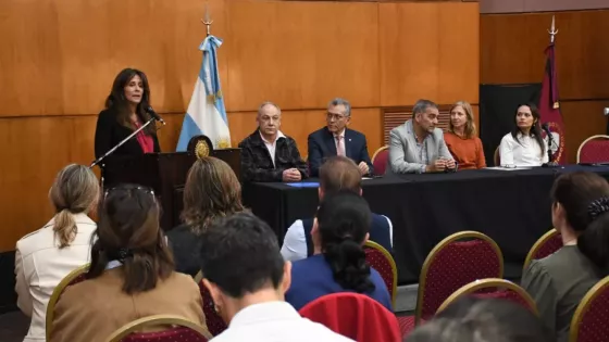 Referentes internacionales destacan el modelo de salud territorial de Salta en la prevención de Chagas, VIH y Sífilis