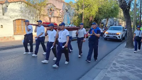 Las escuelas de formación policial peregrinaron hacia la Catedral Basílica en honor al Señor y la Virgen del Milagro