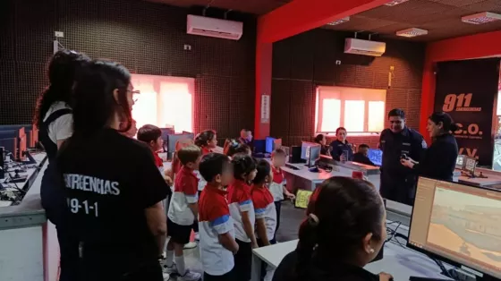 Alumnos del Colegio Belgrano visitaron las instalaciones del Sistema de Emergencias 9-1-1