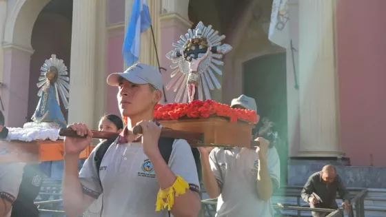 Las escuelas de formación policial peregrinaron hacia la Catedral Basílica en honor al Señor y la Virgen del Milagro