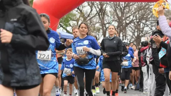 El gobernador Sáenz se unió a la familia de HIRPACE en su 36° maratón