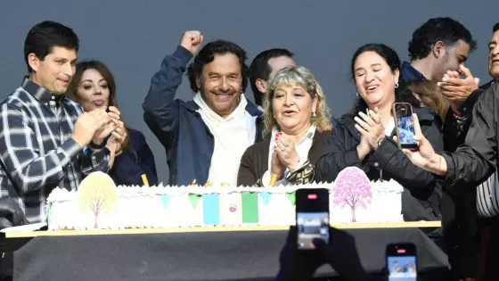Sáenz acompañó al pueblo de Orán en los festejos por los 232 años de su fundación y fiestas patronales