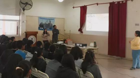 Docentes y estudiantes de Cerrillos se capacitan para prevenir incendios forestales