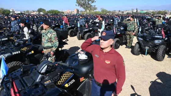 Sáenz fortalece a la Policía de Salta con 151 nuevos móviles y 300 agentes