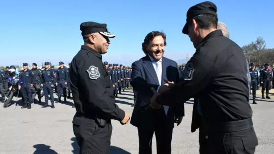 Sáenz fortalece a la Policía de Salta con 151 nuevos móviles y 300 agentes