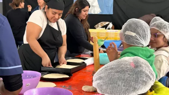 Gastronomía inclusiva: 16 jóvenes de HIRPACE se capacitaron en elaboración y comercialización de alimentos