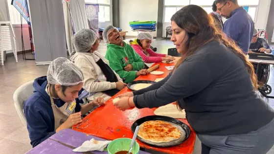 Gastronomía inclusiva: 16 jóvenes de HIRPACE se capacitaron en elaboración y comercialización de alimentos