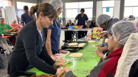 Gastronomía inclusiva: 16 jóvenes de HIRPACE se capacitaron en elaboración y comercialización de alimentos