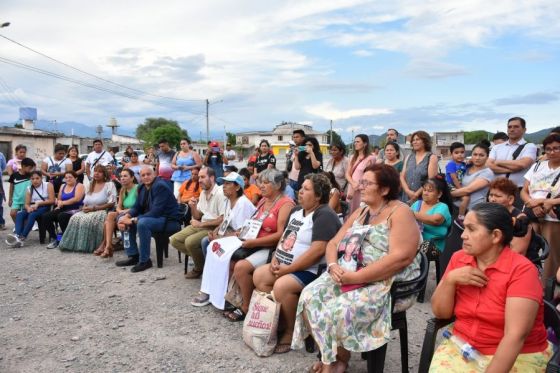Contra la violencia institucional: En barrio Solidaridad señalizaron una plaza para recordar a Nahuel Salvatierra