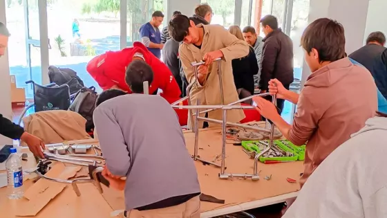 Finalizó en Cafayate el curso de reparación y mantenimiento de sillas de ruedas