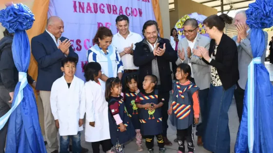 Luego de 15 años de espera, Sáenz inauguró el nuevo edificio de la escuela Monte Sinaí para la comunidad wichí del paraje El Obraje