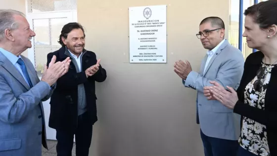Luego de 15 años de espera, Sáenz inauguró el nuevo edificio de la escuela Monte Sinaí para la comunidad wichí del paraje El Obraje