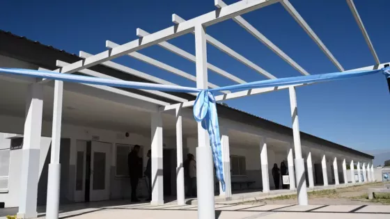 Sáenz inauguró las obras del Colegio América Latina