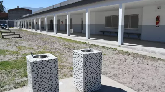 Sáenz inauguró las obras del Colegio América Latina