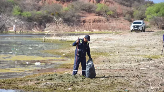 Compromiso colectivo con el ambiente en la jornada “El Dique te necesita” en Cabra Corral