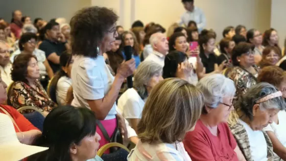 Más de 200 personas participaron de una charla sobre salud cerebral y prevención del deterioro cognitivo