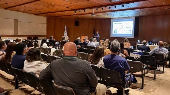 El Hospital Materno Infantil reunió a 70 profesionales en una jornada regional de cirugía ginecológica mini-invasiva